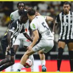 Atlético-MG empata em...