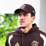 Flamengo intensifica busca...