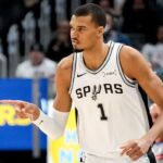 Spurs superam Pistons...