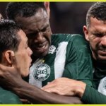 Coritiba supera Corinthians...