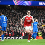 Arsenal confirma favoritismo...