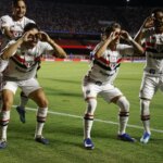 Ferreirinha faz hat-trick...