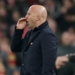 Arne Slot critica...