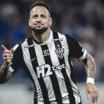 Atlético-MG supera Cruzeiro...