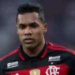 Flamengo renova contrato...