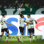 Atlético-MG surpreende o...
