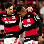 Flamengo alcança 100...