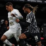 Chapecoense vira sobre...