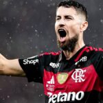 Jorginho expulso desfalca...