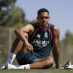 Alexander-Arnold decide permanecer...
