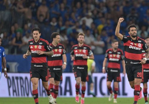 Empate por 1 a 1 no Mineirão deixa Flamengo e Cruzeiro na Libertadores abertos