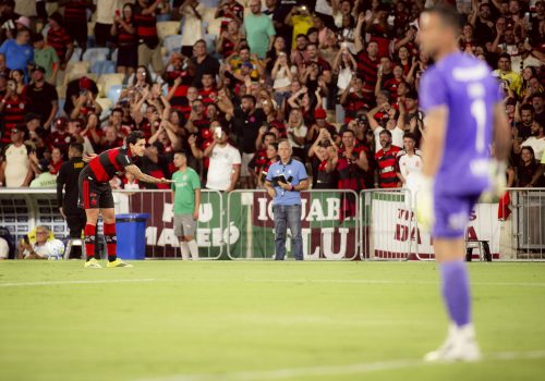 Pedro brilha e garante vitória do Flamengo sobre o Fluminense por 2 a 1