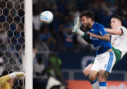 Matheus Henrique machucou o nariz no gol diante da Chapecoense (Gustavo Martins/ Cruzeiro)