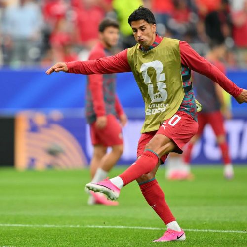 Cancelo foi titular na estreia de Portugal, diante do Congo – Sam Wasson/EFE