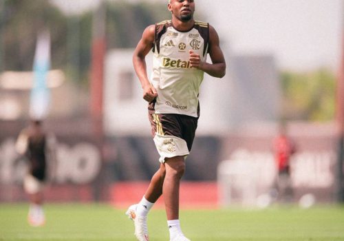 Sharjah anuncia a contratação do ex-Flamengo Lorran por 1,3 milhão de euros