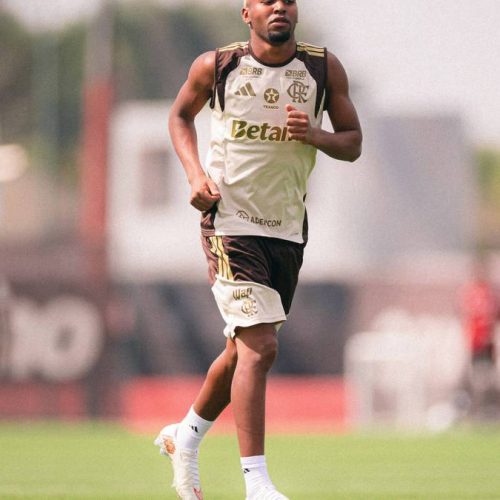 Sharjah anuncia a contratação do ex-Flamengo Lorran por 1,3 milhão de euros