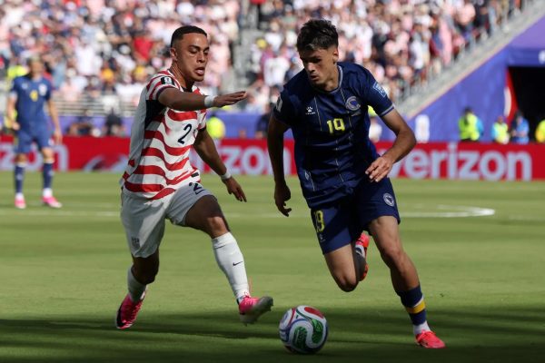 Alajbegovic em partida contra os Estados Unidos, na Copa do Mundo 2026 – EFE/EPA/BENJAMIN FANJOY