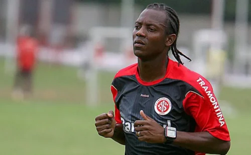 BBR_20250813_BBR_1473967_Cria-do-Flamengo-e-destaque-no-Inter-Andrezinho-analisa-decisao-pela-Libert.webp