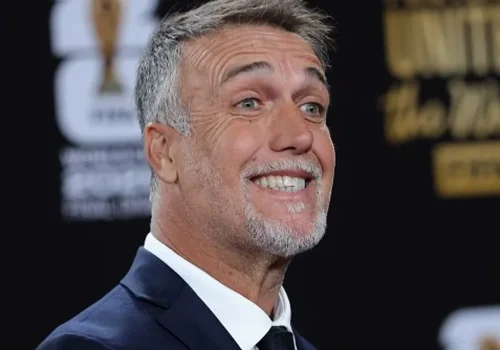 Batistuta revela conversas com o Flamengo no fim da carreira, barradas por dores