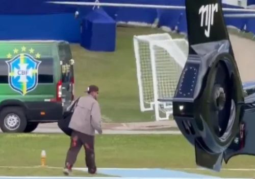 Neymar chega de Helicóptero a Granja Comary – Reprodução/TNT Sports