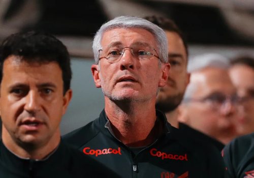 Sob o comando de Odair Hellmann, Athletico-PR bateu o Vitória – Foto: Divulgação / Athletico-PR