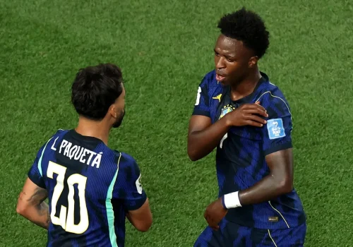 Brasil vence o Haiti por 3 a 0 e conquista a primeira vitória na Copa
