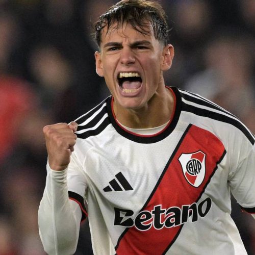 Flamengo recusa proposta do Parma por João Victor e mantém zagueiroFlamengo recusou proposta de...