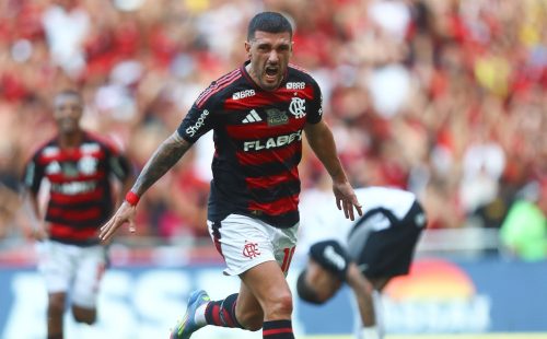 arrascaeta_flamengo_corinthians_brasileirao-e1747352226727.jpg