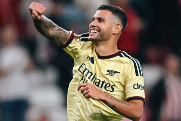 Bruno Guimarães marcou o primeiro gol dele pelo Arsenal (Reprodução/X/Arsenal)