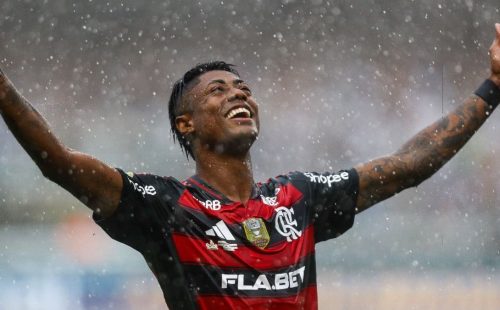 bruno-henrique-gol-flamengo-bracos-aberto.jpg