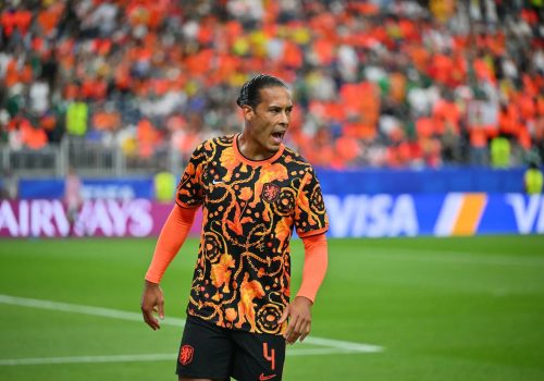 Aos 34 anos, Van Dijk participa de sua segunda Copa do Mundo – Sam Wasson/EFE