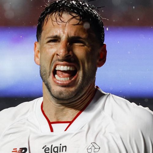 Tocaram nele! Calleri marcou duas vezes pelo São Paulo (Reprodução/X/SaoPauloFC)
