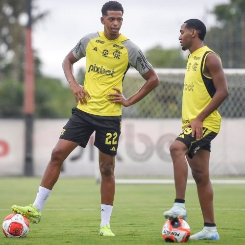 carlinhos-lorran-treino-flamengo.jpg