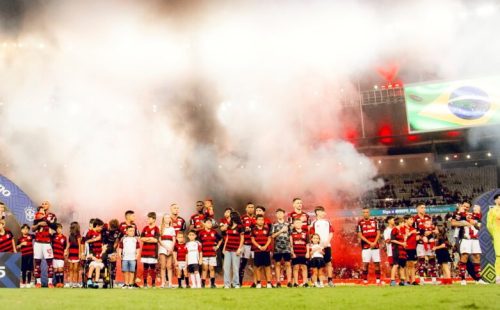 cinco-jogadores-alcancam-marcas-pessoais-em-partida-entre-flamengo-e-botafogo-pelo-brasileirao.jpg