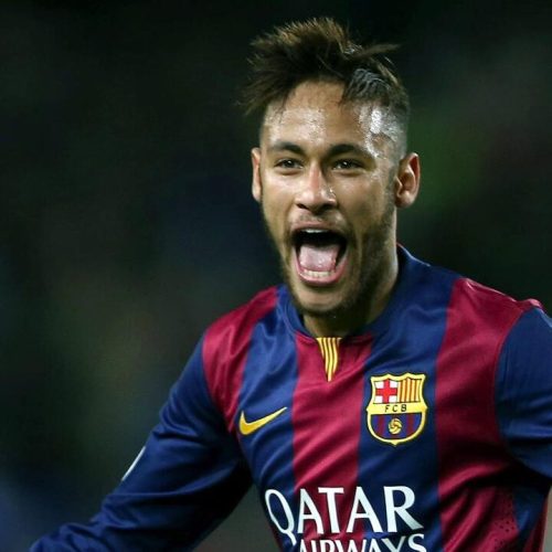 Neymar com a camisa do Barcelona – EFE/Toni Albir