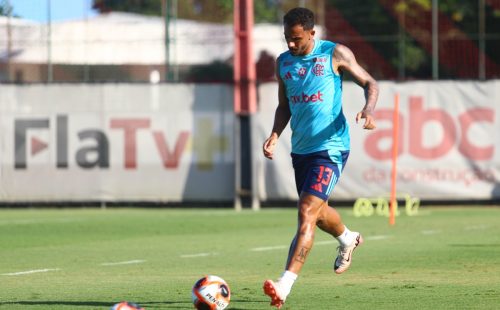 danilo-treino-ct-ninho-do-urubu-flamengo.jpg