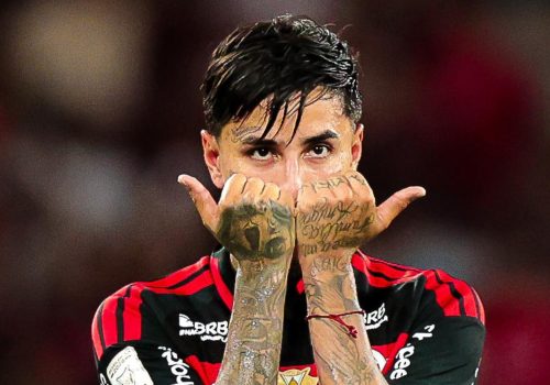 Erick Pulgar abriu o placar para o Flamengo contra o Vitória (Reprodução/X/Flamengo)