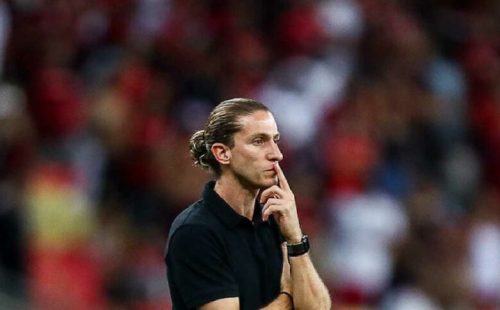 filipe-luis-escolhe-time-titular-para-o-confronto-entre-flamengo-e-bahia-em-treino-na-sexta-feira.jp_.jpeg
