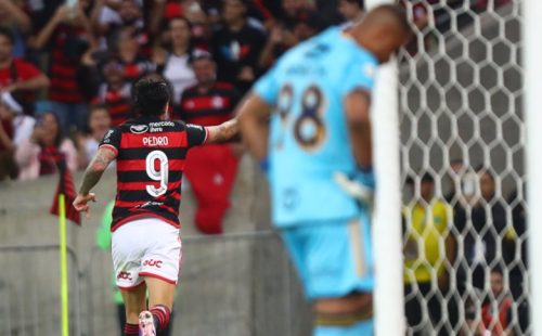 flamengo-chega-a-8-jogos-de-invencibilidade-contra-o-cruzeiro.jpg