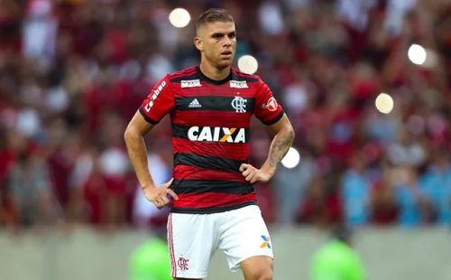 fluminense-inicia-negociacoes-para-contratar-cuellar-que-e-multicampeao-pelo-flamengo.jpg