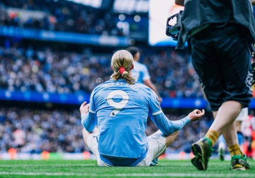Haalnad deixou o dele na viória de 3 a 0 do City sobre o Brentford (Reprodução/X/ManCity)
