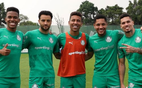jogador-do-palmeiras-se-lesiona-e-nao-jogara-contra-o-flamengo-no-brasileirao.jpg