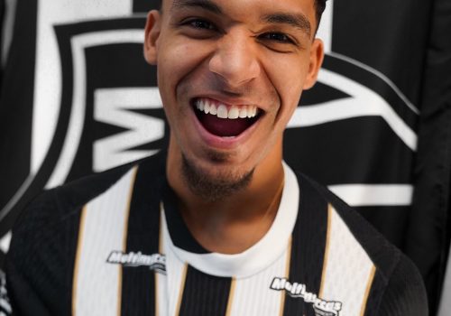 Atlético-MG contrata Victor Hugo por cinco temporadas