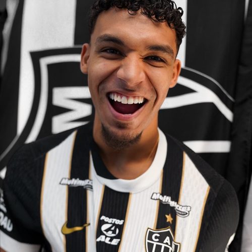 Atlético-MG contrata Victor Hugo por cinco temporadas