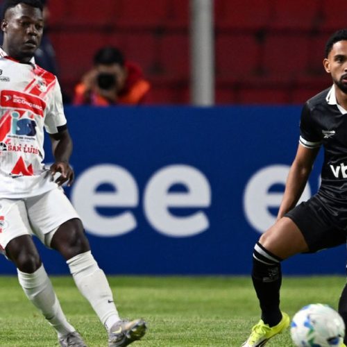 O Alvinegro, por sua vez, terá que vencer por dois gols de diferença para avançar direto. Caso...