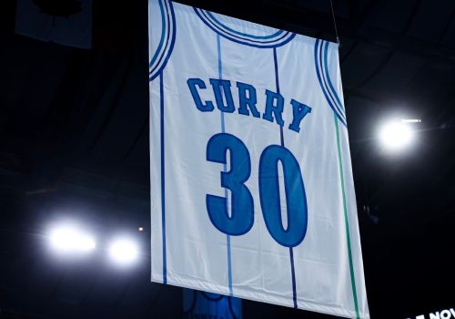 Playoffs da NBA: quem está garantido ou briga por vaga a menos de um mês para o fim da temporad...