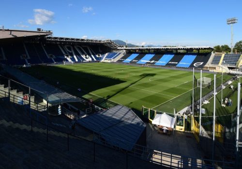 duas goleadas por 5 a 0