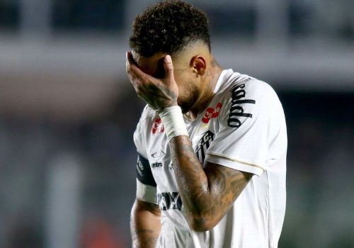 Neymar diz por que discutiu com torcedor após derrota do Santos na Sul-Americana: 'Quando vai pa...