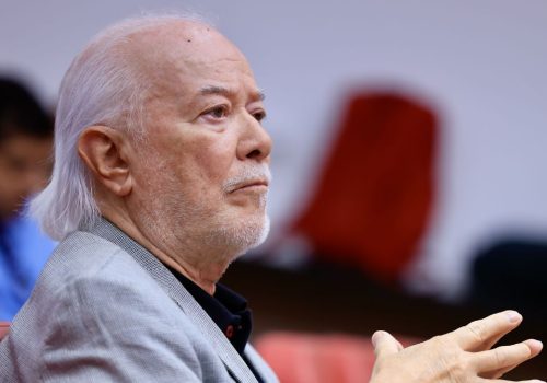 "O técnico aqui [Roger Machado] é um coitado, viu... E sabe por que ele vai ser mandado embora,...