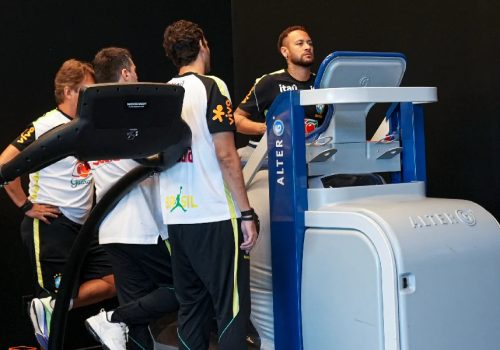 Neymar faz tratamento intensivo para jogar ainda na 1ª fase da Copa – Nelson Terme/CBF